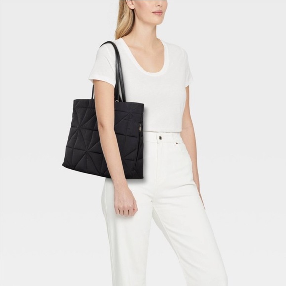 Black Quilted Tote Bag - Picture 2 of 6